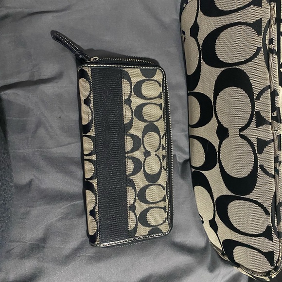 Coach purse and wallet - Picture 3 of 4
